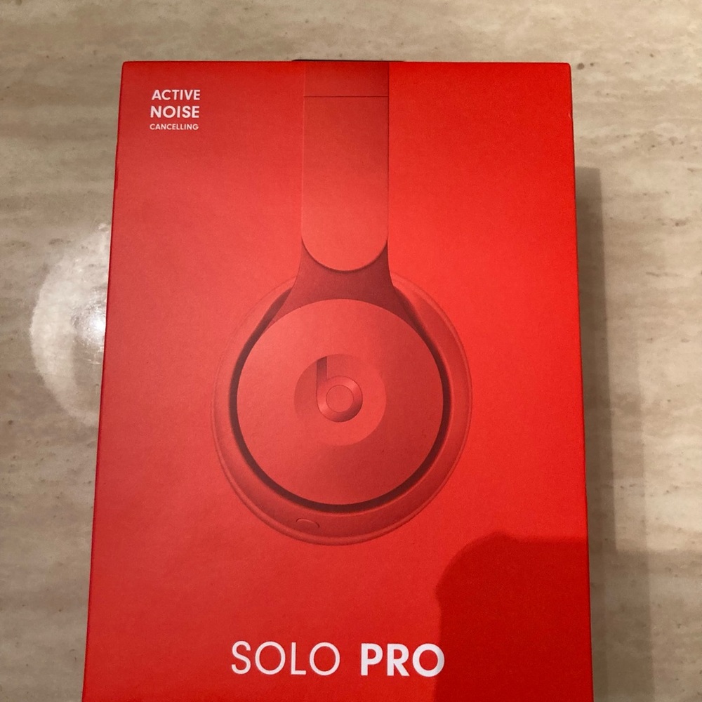 Beats Solo Pro